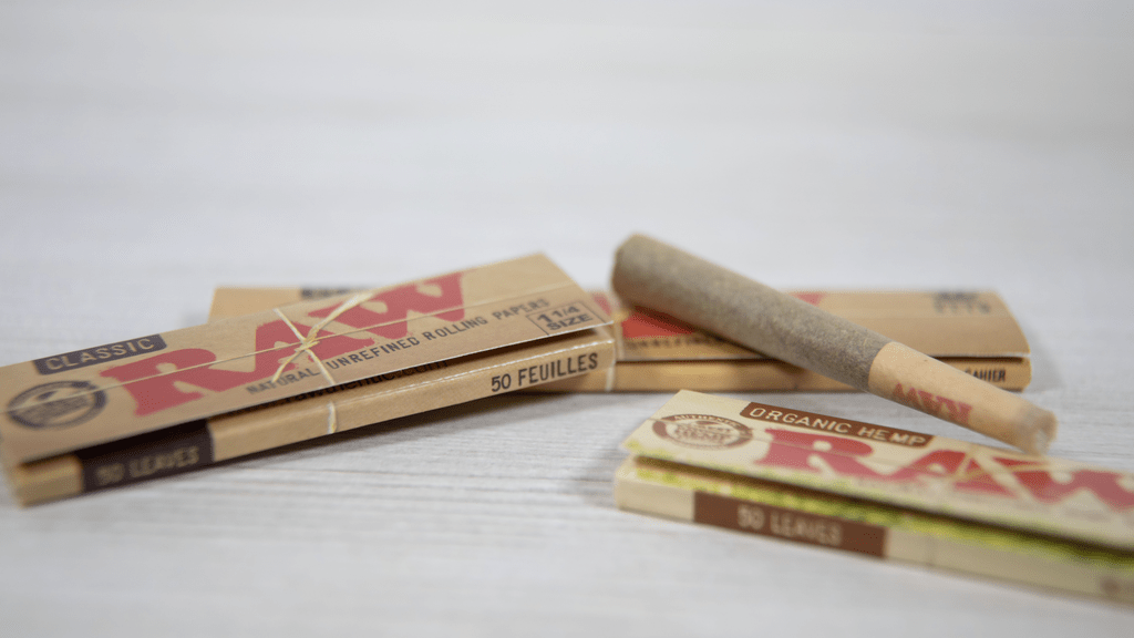 Are Online Dispensary Rewards Better Than In-Store Deals?